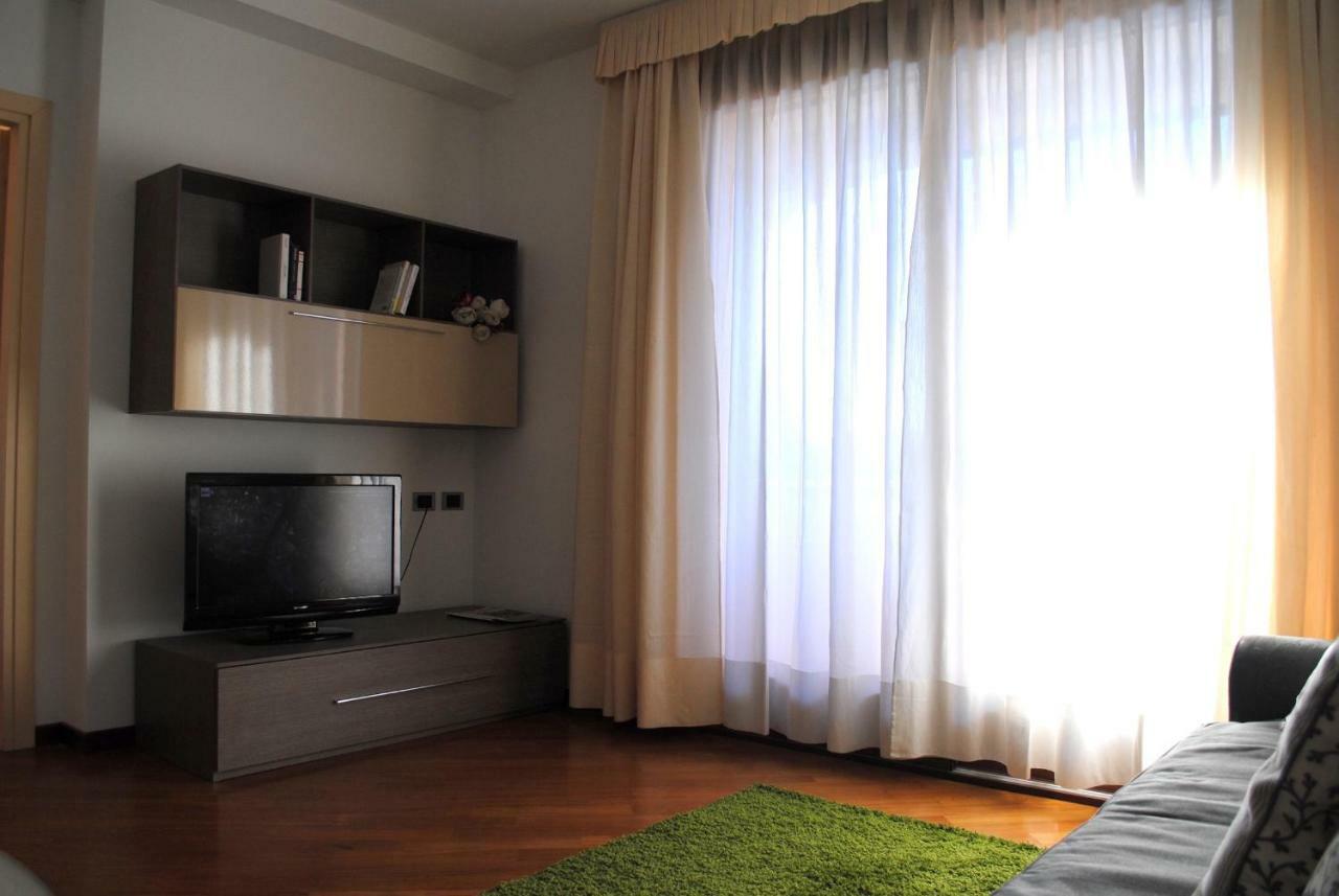 Bnbook - Residenza Naggi Casorate Sempione Εξωτερικό φωτογραφία